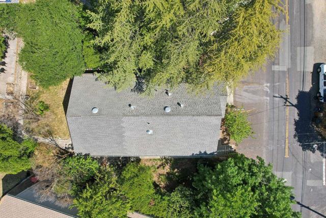 1101 Palm Avenue, Martinez CA: https://media.crmls.org/mediaz/c0606182-04b0-407f-99c5-eaf87b1282f9.jpg