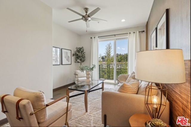 903 S New Hampshire Avenue, Los Angeles CA: https://media.crmls.org/mediaz/c061419c-99ae-41cd-bdd2-be99e76cae77.jpg