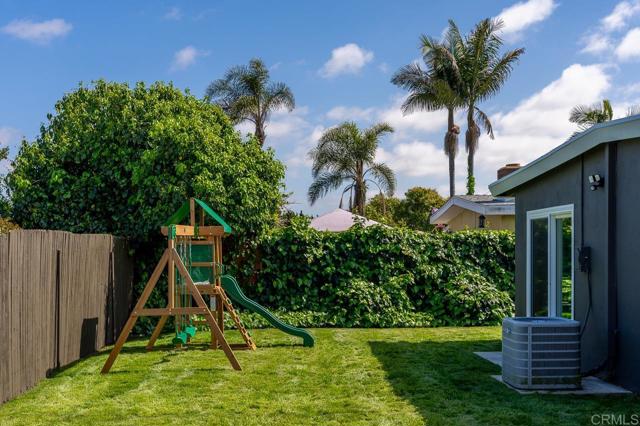 2263 Finch Lane, San Diego CA: https://media.crmls.org/mediaz/c061e7a3-7ca3-4dc5-aa37-852ab5237e12.jpg