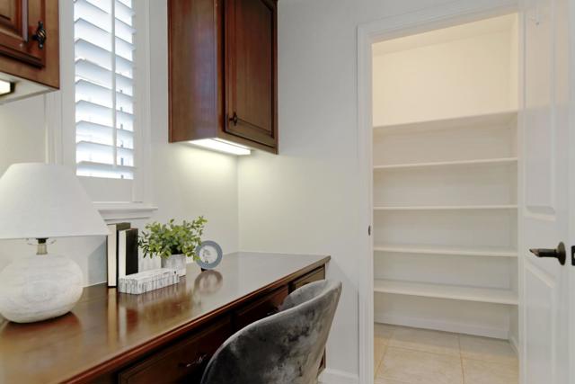 7160 Eagle Ridge Drive, Gilroy CA: https://media.crmls.org/mediaz/c0621325-5e56-4d77-84cc-d7a1c2038ce0.jpg