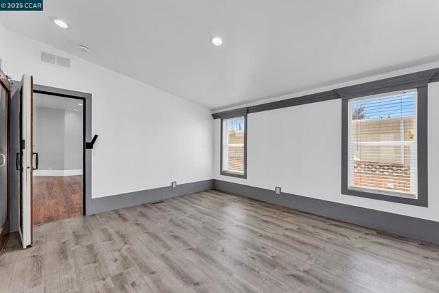 189 Suez Dr, Pacheco CA: https://media.crmls.org/mediaz/c062dcc3-0694-4bd5-825a-485587cfb430.jpg
