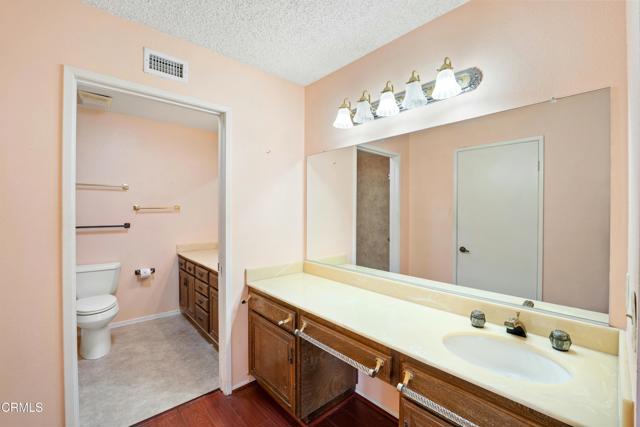 Detail Gallery Image 17 of 40 For 33114 Village 33, Camarillo,  CA 93012 - 2 Beds | 2 Baths