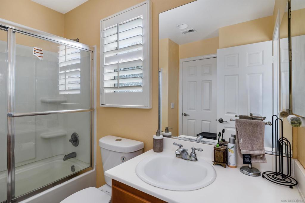 MLS #250042858SD image #38