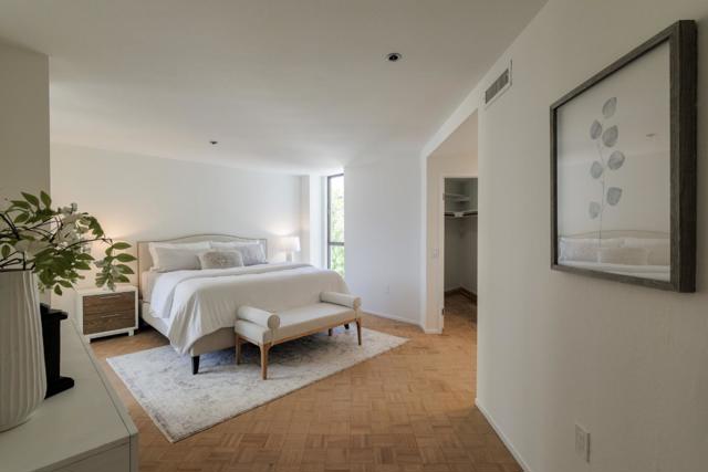 110 Park Road, Burlingame CA: https://media.crmls.org/mediaz/c064c723-0803-444f-b556-3f9d2c83d20a.jpg