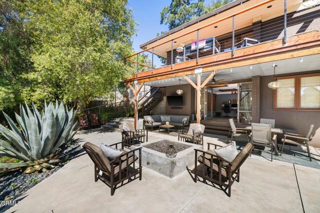 4639 El Camino Corto, La Canada Flintridge CA: https://media.crmls.org/mediaz/c064cc29-9b3b-4df5-bc53-96764388d3f2.jpg