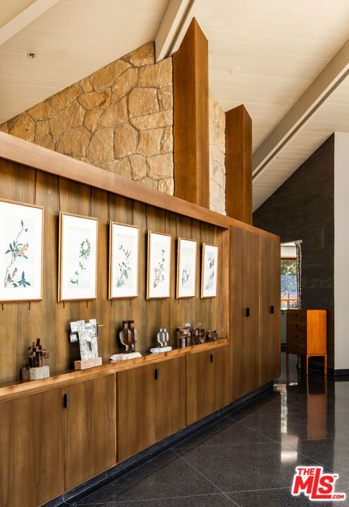 650 San Ysidro Road, Santa Barbara CA: https://media.crmls.org/mediaz/c06548b4-e75e-412e-8dc1-3fc6951588c6.jpg