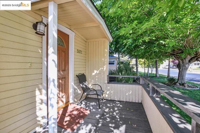 5071 Bonwell Drive, Concord CA: https://media.crmls.org/mediaz/c065ce93-415b-4151-a819-150bf36b6c66.jpg