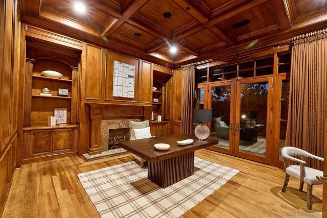 14155 Biscayne Pl, Poway CA: https://media.crmls.org/mediaz/c06609ef-884e-4f91-9249-62183e8db3de.jpg