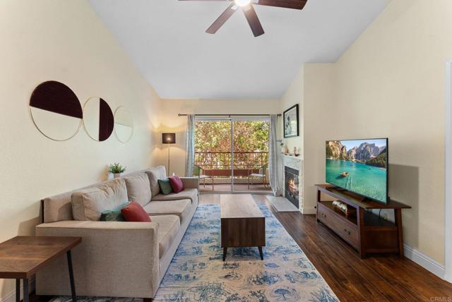 340 Isthmus Way, Oceanside CA: https://media.crmls.org/mediaz/c067189d-f5ce-4f13-928a-1de07b10c912.jpg
