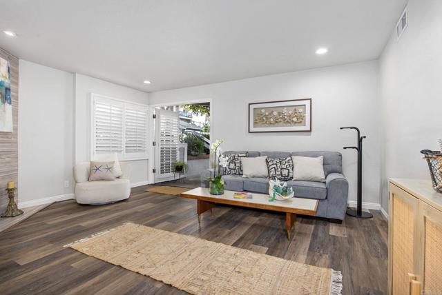 Detail Gallery Image 14 of 41 For 2168 S Coast Highway, Oceanside,  CA 92054 - 2 Beds | 2 Baths