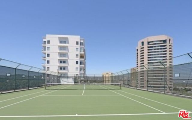 10535 Wilshire Boulevard, Los Angeles CA: https://media.crmls.org/mediaz/c0689191-32b0-4b51-a125-9c158f671365.jpg