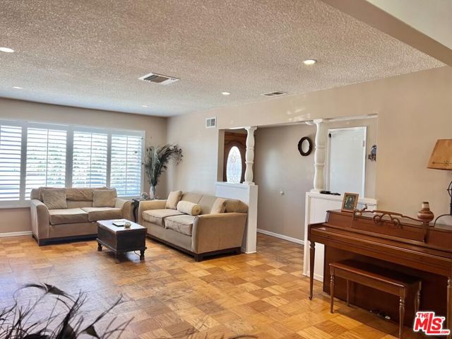 7728 Sausalito Avenue photo 4