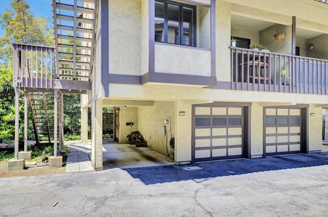 1120 Brewster Avenue, Redwood City CA: https://media.crmls.org/mediaz/c0693b98-ad01-4460-8174-83e6039eb1ba.jpg
