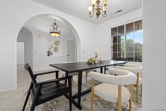 23527 Green Glen Road, Ramona CA: https://media.crmls.org/mediaz/c06a9025-1d34-4528-9a31-af4f04fc2d12.jpg