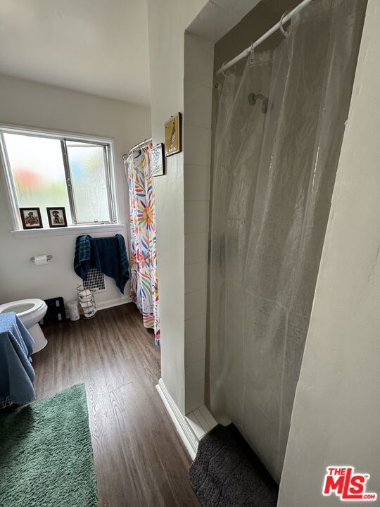 231 California Avenue, Santa Monica CA: https://media.crmls.org/mediaz/c06bd14b-a352-462f-ad55-91518d47d011.jpg