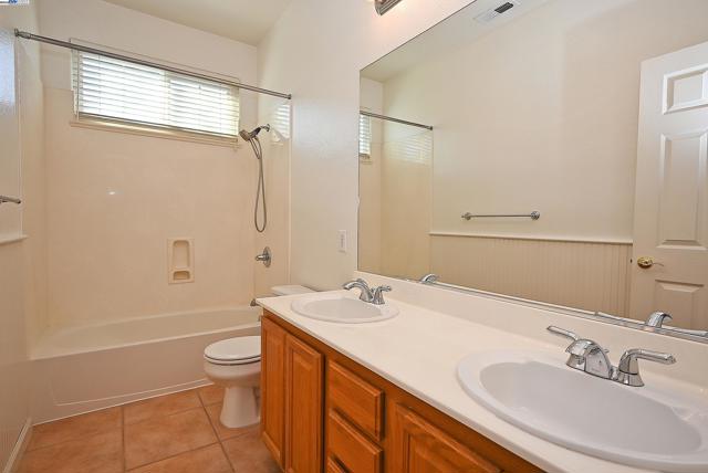 4189 Tessa Pl, Pleasanton CA: https://media.crmls.org/mediaz/c06c137d-79ff-492b-8f9e-f2a4f1fb17af.jpg