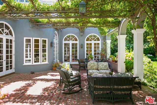 12911 MARLBORO Street, Los Angeles CA: https://media.crmls.org/mediaz/c06d5504-0017-4225-b16d-ce6c53d2f6b1.jpg