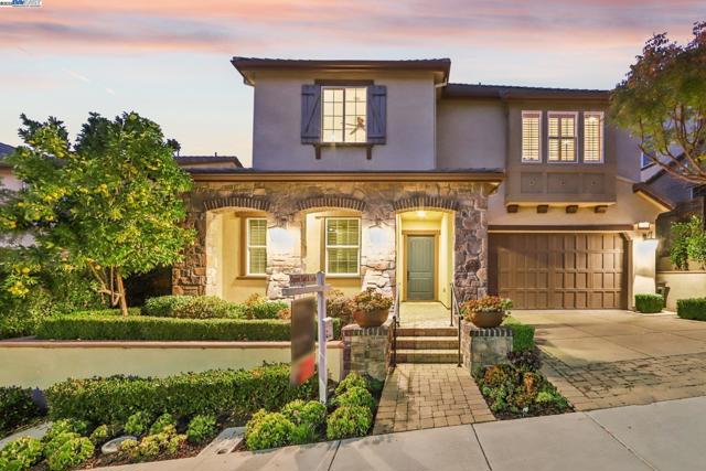 3885 Highpointe Ct, Dublin CA: https://media.crmls.org/mediaz/c06dc29e-5b9f-45e9-9f84-70b4fca36710.jpg