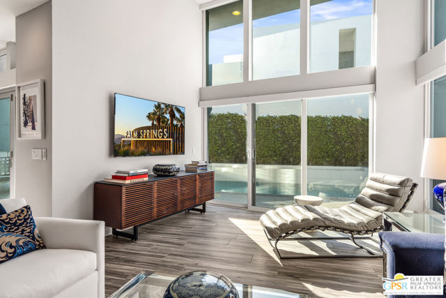 431 Suave Lane, Palm Springs CA: https://media.crmls.org/mediaz/c06e1c50-0919-464d-b1e2-12ea574084be.jpg