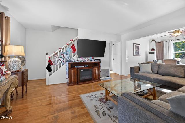 Detail Gallery Image 7 of 51 For 3146 Strathmore Dr, Ventura,  CA 93003 - 4 Beds | 2 Baths