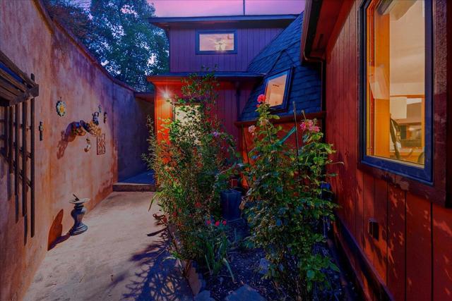 5224 Twin Falls Road, Morgan Hill CA: https://media.crmls.org/mediaz/c06fa273-d886-428b-a4e6-d4e7b48afda2.jpg