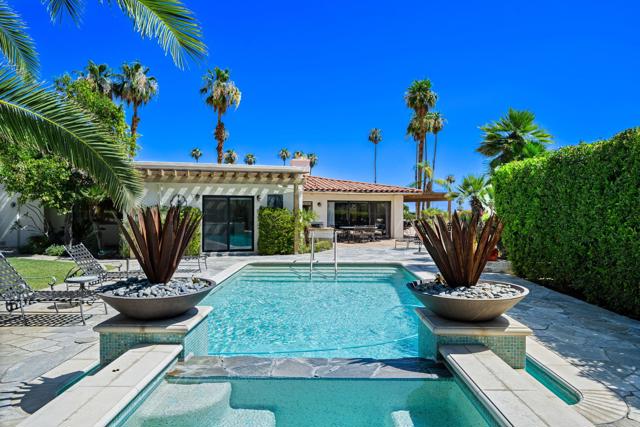 40480 Via Entrada, Rancho Mirage CA: https://media.crmls.org/mediaz/c06fa68b-0ce8-4adc-ab91-90ebda7bdd1e.jpg