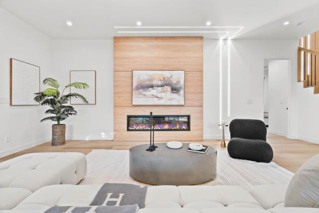 700 Farley Street, Mountain View CA: https://media.crmls.org/mediaz/c0709cee-565c-47b4-9c9e-52183c39e1ef.jpg