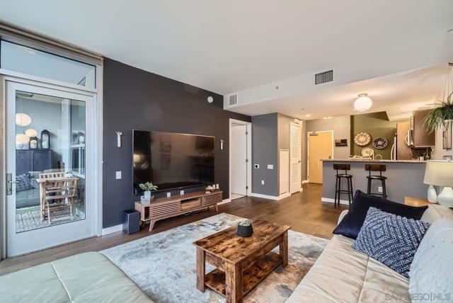 321 10th Ave, San Diego CA: https://media.crmls.org/mediaz/c0715f08-936d-4497-bfc6-ece0f4436823.jpg