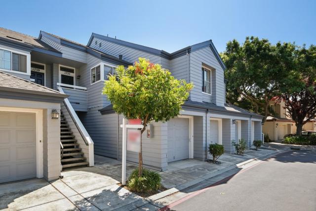 1735 Parkview Green Circle, San Jose CA: https://media.crmls.org/mediaz/c071fcd5-c41c-4168-a5d2-a45091735652.jpg