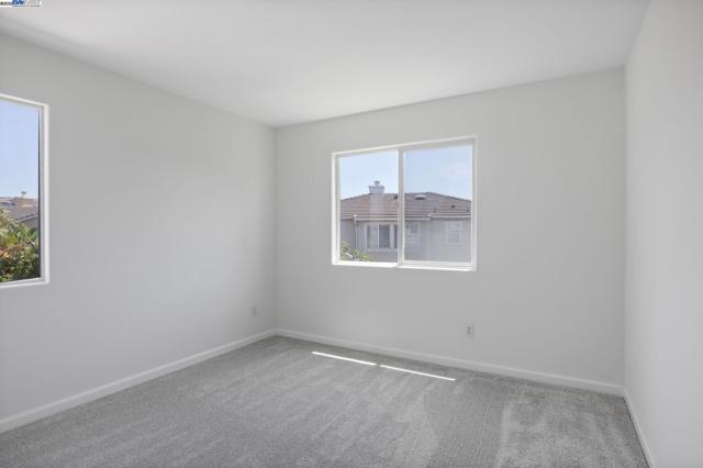 Image 30 of 58 For 552 Stonehaven Ct