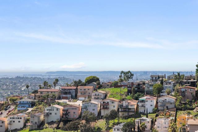 9811 Eucalyptus St, Spring Valley CA: https://media.crmls.org/mediaz/c072f544-a35e-4965-b0d5-e664b0a9a242.jpg