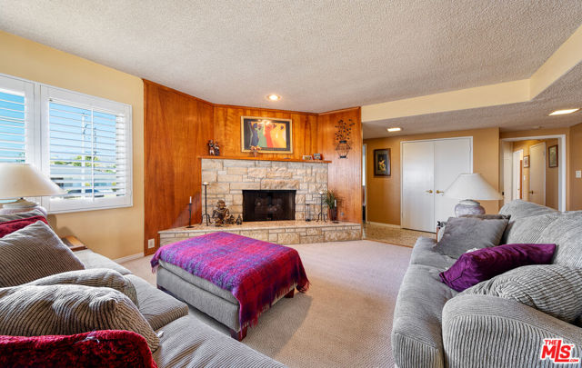 Image 4 of 25 For 5420 Holt Avenue