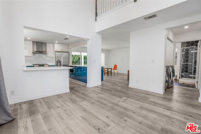 2481 S Bundy Drive, Los Angeles CA: https://media.crmls.org/mediaz/c073fb9f-c345-4e64-ac7f-47c9d7f443ae.jpg