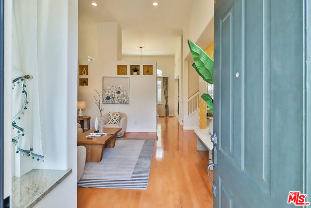 2857 Limestone Drive, Thousand Oaks CA: https://media.crmls.org/mediaz/c074419a-8b2d-4e6e-ba92-c8693f875e54.jpg