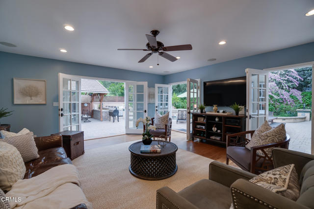 584 Rosemont Avenue, Pasadena CA: https://media.crmls.org/mediaz/c0744b8d-5ca7-48a4-8ec7-00dcc92ac6ff.jpg
