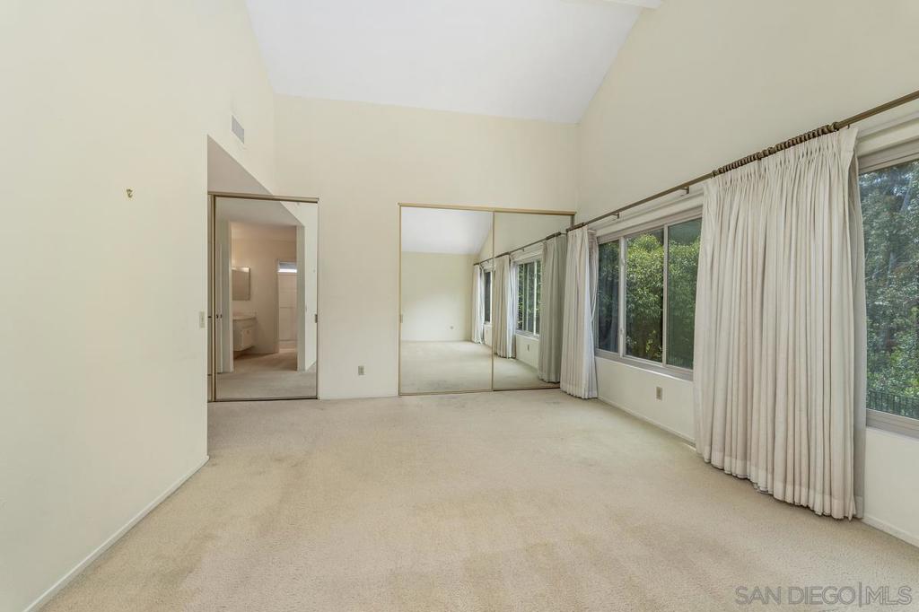 10575 Canyon Lake Dr - photo 19