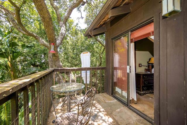21 Red Rock Way, San Rafael CA: https://media.crmls.org/mediaz/c07577e9-c527-4d48-a07c-90667f3865db.jpg