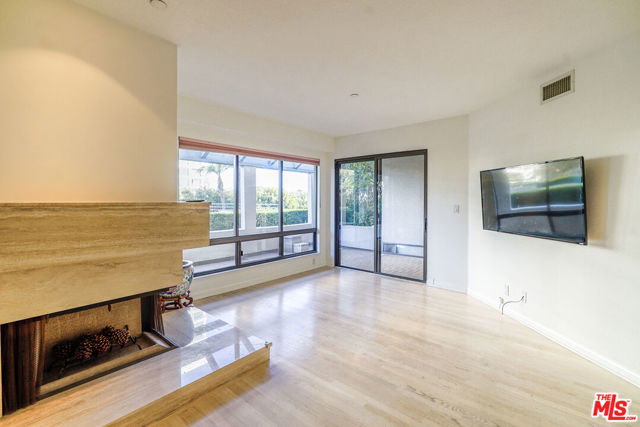 150 Ocean Park Boulevard, 328 photo 4