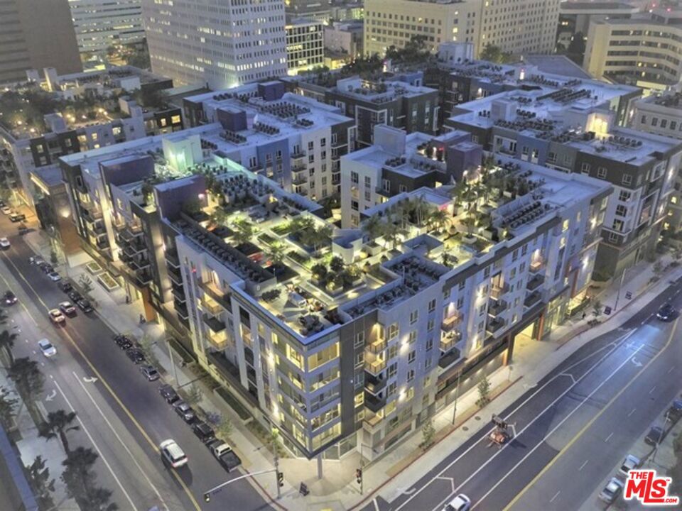 1120 W 6th Street #2146