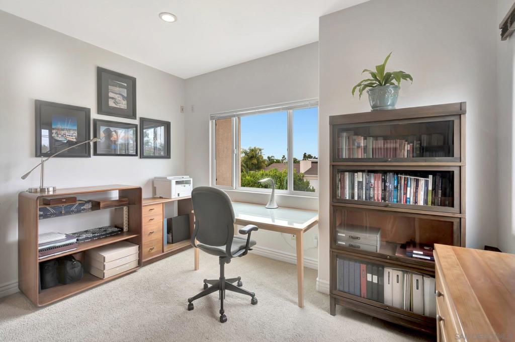 MLS #250030437SD img 37