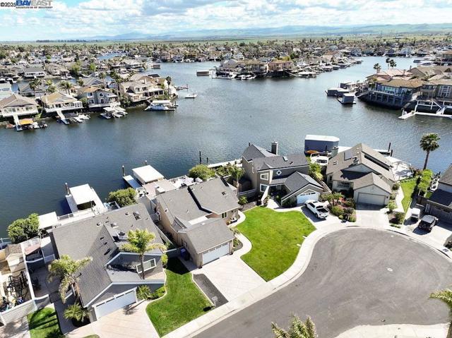 1864 Dune Point Way, Discovery Bay CA: https://media.crmls.org/mediaz/c07848cd-9c68-4efd-9ca7-9dd278dd9386.jpg