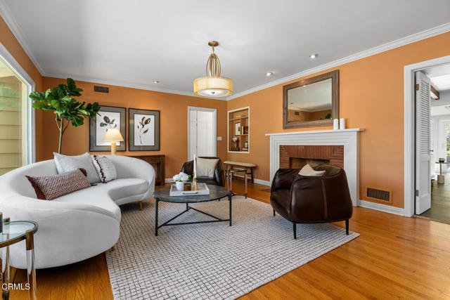 525 N Michillinda Avenue, Pasadena CA: https://media.crmls.org/mediaz/c0796ada-3324-4dcd-94f2-446814f2d907.jpg