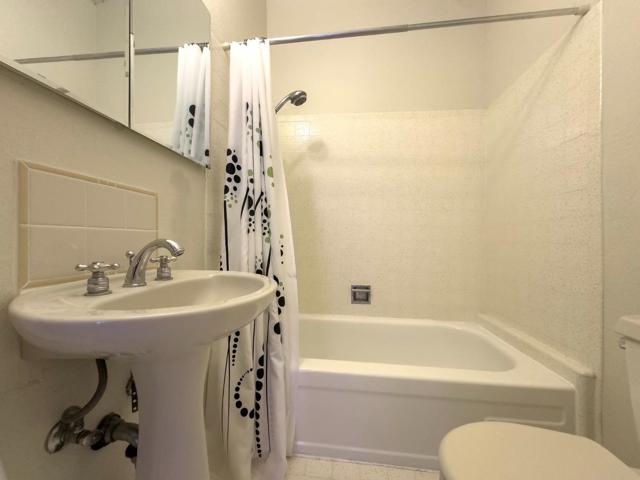 215 El Granada Boulevard, Half Moon Bay CA: https://media.crmls.org/mediaz/c079d615-1a02-48ac-9f98-9bb1b865fd70.jpg