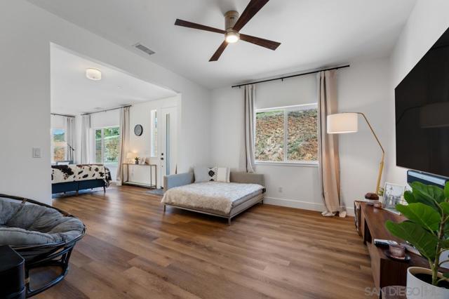 22916 Tombill Rd, Ramona CA: https://media.crmls.org/mediaz/c07aa8f8-4cfb-4f29-8cea-55ce097defde.jpg