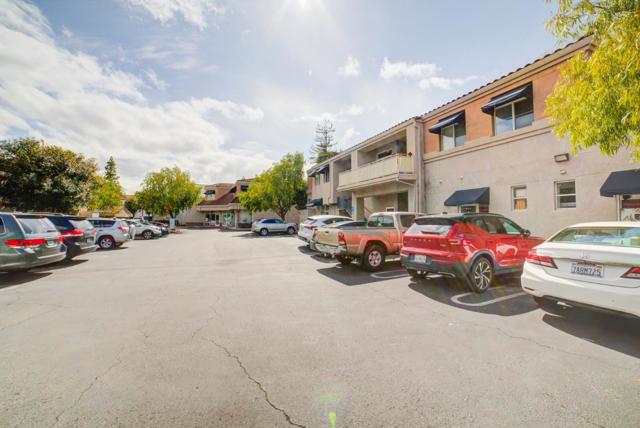 Image 12 of 19 For 652656 Santa Cruz Avenue