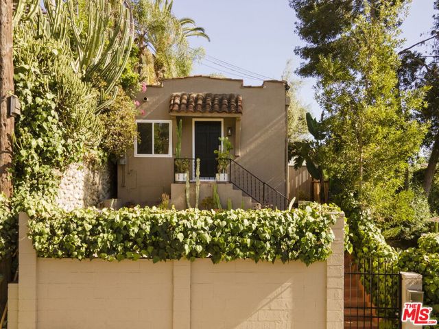 5616 Tehama Street, Los Angeles CA: https://media.crmls.org/mediaz/c07ac3ec-d65b-418f-ac9a-1e145bcab4c4.jpg