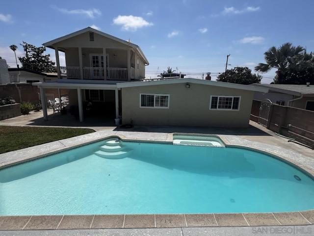 1173 Oasis Ave, Chula Vista CA: https://media.crmls.org/mediaz/c07b9f2b-9ccf-4223-82e0-57c297a3f705.jpg