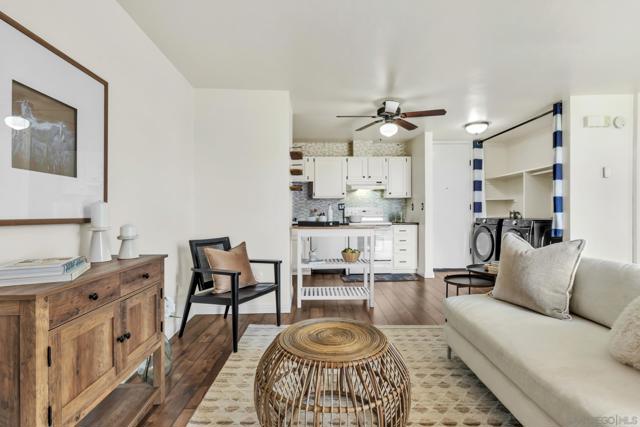 3050 Rue D'Orleans, San Diego CA: https://media.crmls.org/mediaz/c07c5779-af78-4680-bcf8-2b98f3389c6d.jpg