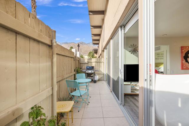 1111 E Palm Canyon Drive, Palm Springs CA: https://media.crmls.org/mediaz/c07dd3dd-a0d7-43ae-8615-aecbacf81cfc.jpg