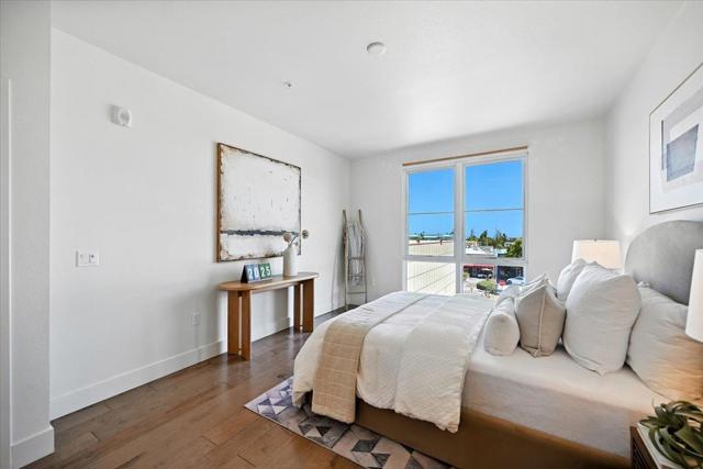 657 Walnut Street, San Carlos CA: https://media.crmls.org/mediaz/c07f427a-63d3-47ec-80fa-a776b1576190.jpg